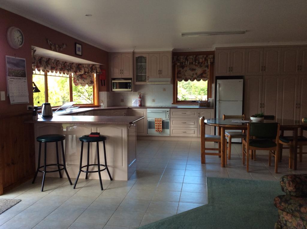 Our Cottage Рос Екстериор снимка